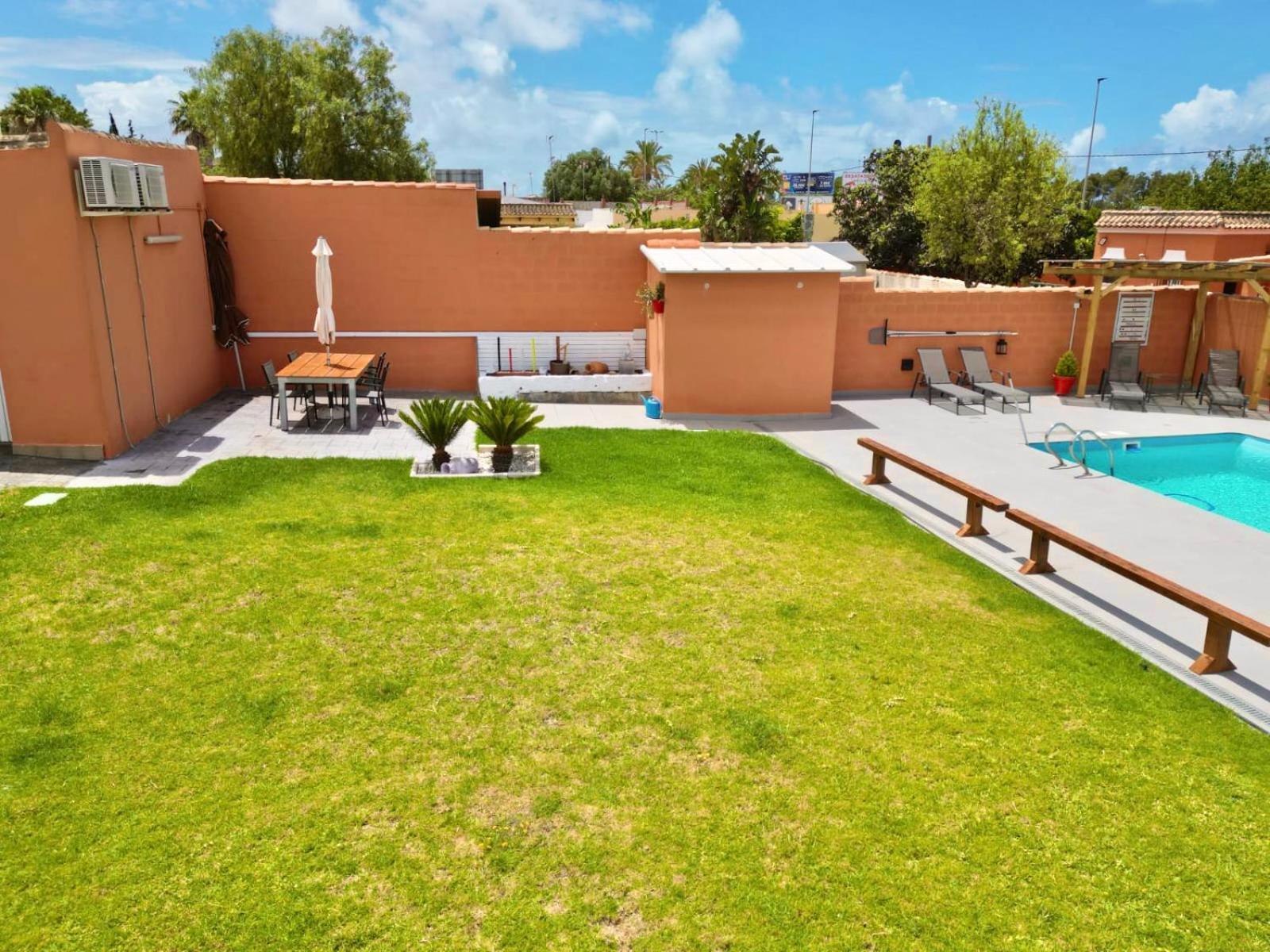Apartamento Con Piscina Adults Only شيكلانا دي لا فرونتيرا المظهر الخارجي الصورة